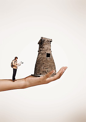 전신 PSD 서양인 외국인 백인 편집 편집이미지 한국문화 한국전통 전통 건축물 손 응시 남자 건축 문화 지도 가방 한국 석조 서기 들기 사람 20대 성인 두명 옆모습 신체부위 문화재 경주 역사 과거 첨성대 천문대 청년만 성인만 이미지편집 동양문화 시선 잡화 아시아 뷰포인트 컨셉 모션 인종 청년 경주_경상북도 경상북도 국보 파일형식