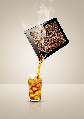 PSD 편집 편집이미지 커피 음료 음식 사람없음 컵 태블릿 요식업 얼음 원두 붓기 연기 원두커피 아메리카노 아이스커피 아이스아메리카노 이미지편집 자연요소 식기 산업 모션 전자제품 스마트기기 파일형식