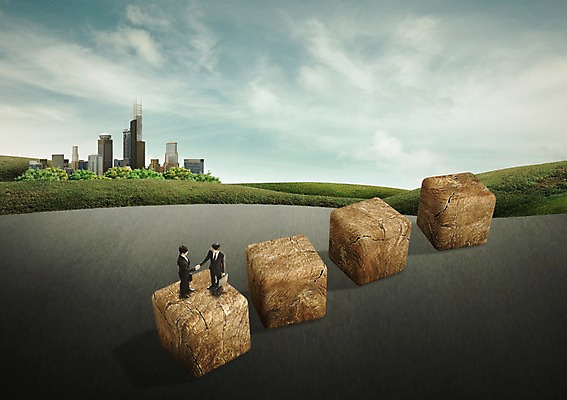 전신 PSD 구름 편집 편집이미지 남자 서류가방 가방 비즈니스 하늘 악수 협상 서기 사람 정장 빌딩 성인 두명 마주보기 블록 거래 도시 비즈니스맨 남자만 성인남자만 성인만 이미지편집 자연요소 잡화 옷 모션 손짓 건물 직장인 파일형식