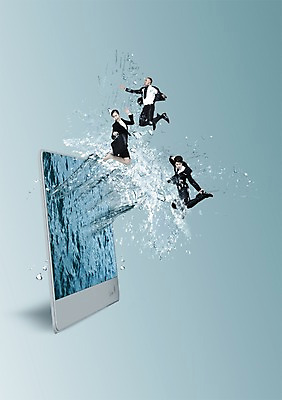 전신 PSD 서양인 외국인 편집 편집이미지 여자 남자 흑인 서류가방 가방 비즈니스 모션 들기 사람 동양인 정장 20대 성인 세명 물 모니터 점프 한국인 비즈니스맨 비즈니스우먼 튀는물 청년만 성인만 이미지편집 자연요소 잡화 옷 인종 청년 컴퓨터 직장인 액체표현 스플래쉬 파일형식