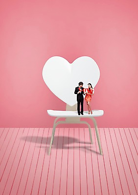 전신 PSD 서양인 외국인 백인 편집 편집이미지 커플 여자 남자 커플라이프 의자 사랑 서기 들기 사람 이벤트 20대 성인 두명 하트 청년만 성인만 이미지편집 모양 라이프스타일 감정 가구 관계 모션 인종 청년 파일형식