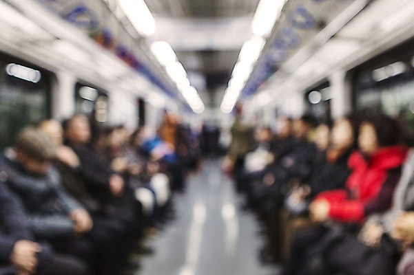 포토 JPG 의자 실내 사람 앉기 여러명 전철 군중 소프트포커스 신비 보케 승객 감성 국내포토 육상교통 가구 다수 컨셉 모션 대중교통 촬영기법 내부 파일형식