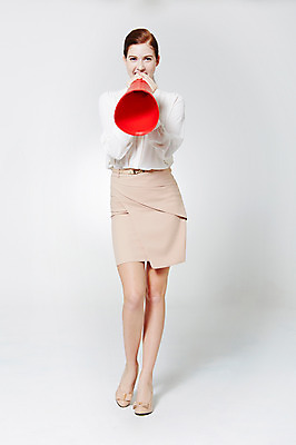 포토 JPG 스튜디오촬영 전신 서양인 외국인 백인 여자 비즈니스 모션 실내 한명 서기 들기 사람 성인 앞모습 30대 확성기 외침 직장인 비즈니스우먼 여자만 여자한명만 성인여자만 성인한명만 성인여자한명만 장년만 장년여자만 장년여자한명만 성인만 국내포토 직업 1 뷰포인트 인종 내부 장년 소리 파일형식