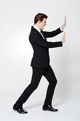 포토 JPG 스튜디오촬영 전신 서양인 외국인 백인 남자 비즈니스 모션 실내 한명 서기 사람 정장 손짓 성인 옆모습 30대 직장인 비즈니스맨 찡그림 밀기 남자만 남자한명만 성인남자만 성인한명만 성인남자한명만 장년만 장년남자만 장년남자한명만 성인만 국내포토 직업 1 옷 뷰포인트 표정 인종 내부 장년 파일형식