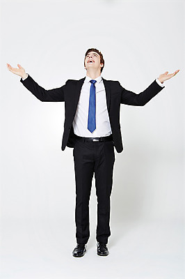 포토 JPG 스튜디오촬영 전신 서양인 외국인 백인 남자 비즈니스 모션 팔벌리기 실내 한명 서기 미소 사람 정장 손짓 성인 앞모습 30대 올려보기 직장인 비즈니스맨 남자만 남자한명만 성인남자만 성인한명만 성인남자한명만 장년만 장년남자만 장년남자한명만 성인만 국내포토 직업 1 옷 뷰포인트 표정 인종 내부 장년 파일형식