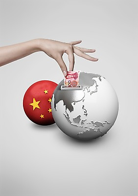 PSD 편집 편집이미지 손 아시아 별 지도 지폐 돈 비즈니스 한명 신체부위 금융 지구본 글로벌비즈니스 중국 국기 오성홍기 이미지편집 자연요소 1 나라 사람 경제 글로벌 재산 파일형식