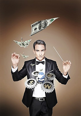 PSD 서양인 외국인 백인 편집 편집이미지 남자 지구 40대 지폐 돈 비즈니스 한명 서기 들기 사람 상반신 성인 금융 달러 유로 비즈니스맨 화폐기호 엔 종이비행기 톱니바퀴 지휘봉 지휘자 지휘 종이학 남자만 남자한명만 성인남자만 성인한명만 성인남자한명만 중년만 중년남자만 중년남자한명만 성인만 이미지편집 1 기호 중년 모션 인종 경제 음악가 직장인 재산 화폐 종이접기 파일형식