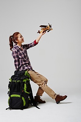 포토 JPG 스튜디오촬영 전신 라이프스타일 여자 대학생 여행 가방 배낭 모션 대학생라이프 비행기 실내 한명 미소 들기 사람 앉기 동양인 20대 성인 옆모습 캐주얼 희망 한국인 자유 설레임 여자만 여자한명만 성인여자만 청년만 청년여자만 성인한명만 청년여자한명만 성인여자한명만 성인만 국내포토 1 학생 잡화 옷 감정 뷰포인트 컨셉 항공교통 대중교통 표정 인종 청년 내부 생활 파일형식