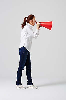 포토 JPG 스튜디오촬영 전신 라이프스타일 여자 대학생 모션 대학생라이프 실내 한명 서기 들기 사람 동양인 20대 성인 옆모습 캐주얼 확성기 외침 한국인 여자만 여자한명만 성인여자만 청년만 청년여자만 성인한명만 청년여자한명만 성인여자한명만 성인만 국내포토 1 학생 옷 뷰포인트 인종 청년 내부 생활 소리 파일형식