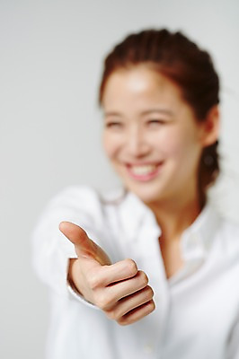 포토 JPG 스튜디오촬영 우먼라이프 라이프스타일 여자 얼굴 대학생 모션 실내 표정 한명 미소 사람 동양인 손짓 상반신 20대 성인 앞모습 아웃포커스 신체부위 한국인 최고 여자만 여자한명만 성인여자만 청년만 청년여자만 성인한명만 청년여자한명만 성인여자한명만 성인만 국내포토 1 학생 뷰포인트 촬영기법 인종 청년 내부 생활 파일형식