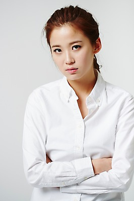 포토 JPG 스튜디오촬영 우먼라이프 라이프스타일 여자 대학생 모션 실내 표정 한명 사람 동양인 상반신 20대 성인 앞모습 팔짱 한국인 분노 여자만 여자한명만 성인여자만 청년만 청년여자만 성인한명만 청년여자한명만 성인여자한명만 성인만 국내포토 1 학생 감정 뷰포인트 인종 청년 내부 생활 파일형식