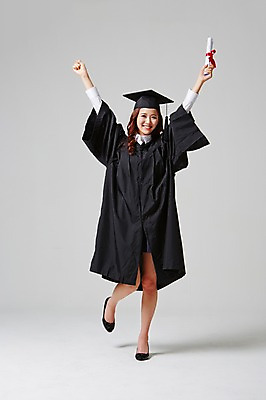 포토 JPG 스튜디오촬영 전신 여자 리본 대학생 학사모 졸업 모션 팔벌리기 졸업식 실내 한명 서기 미소 들기 사람 동양인 20대 성인 앞모습 손들기 기쁨 한국인 축하 가운 졸업가운 졸업장 흥분 여자만 여자한명만 성인여자만 청년만 청년여자만 성인한명만 청년여자한명만 성인여자한명만 성인만 국내포토 모자_잡화 1 학생 옷 교육 감정 뷰포인트 컨셉 표정 인종 청년 내부 파일형식