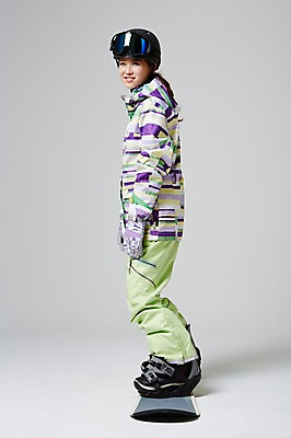 포토 JPG 스튜디오촬영 전신 계절 여자 대학생 장갑 겨울 모션 겨울스포츠 고글 실내 한명 미소 사람 동양인 20대 성인 옆모습 활발 한국인 스노우보드 보드 승차 헬멧 즐거움 스키복 열정 쓴 여자만 여자한명만 성인여자만 청년만 청년여자만 성인한명만 청년여자한명만 성인여자한명만 성인만 국내포토 1 학생 잡화 옷 감정 스포츠 뷰포인트 컨셉 스키 표정 인종 청년 내부 보드_스포츠 보호장비 파일형식