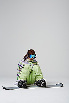 포토 JPG 스튜디오촬영 전신 계절 여자 대학생 겨울 모션 겨울스포츠 고글 실내 한명 사람 앉기 동양인 20대 성인 앞모습 활발 한국인 스노우보드 보드 즐거움 스키복 열정 쓴 여자만 여자한명만 성인여자만 청년만 청년여자만 성인한명만 청년여자한명만 성인여자한명만 성인만 국내포토 1 학생 옷 감정 스포츠 뷰포인트 컨셉 스키 인종 청년 내부 보드_스포츠 파일형식