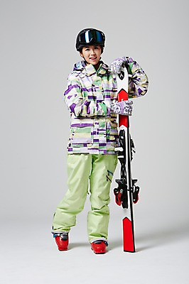 포토 JPG 스튜디오촬영 전신 계절 여자 대학생 겨울 모션 스키 겨울스포츠 고글 실내 한명 서기 미소 사람 동양인 20대 성인 앞모습 활발 한국인 헬멧 즐거움 스키복 열정 쓴 여자만 여자한명만 성인여자만 청년만 청년여자만 성인한명만 청년여자한명만 성인여자한명만 성인만 국내포토 1 학생 옷 감정 스포츠 뷰포인트 컨셉 표정 인종 청년 내부 보호장비 파일형식