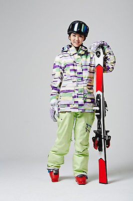 포토 JPG 스튜디오촬영 전신 계절 여자 대학생 겨울 모션 스키 겨울스포츠 고글 실내 한명 서기 미소 사람 동양인 20대 성인 앞모습 활발 한국인 헬멧 즐거움 스키복 열정 쓴 여자만 여자한명만 성인여자만 청년만 청년여자만 성인한명만 청년여자한명만 성인여자한명만 성인만 국내포토 1 학생 옷 감정 스포츠 뷰포인트 컨셉 표정 인종 청년 내부 보호장비 파일형식