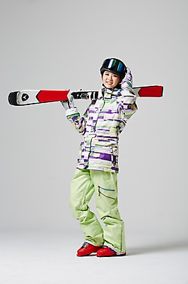 포토 JPG 스튜디오촬영 전신 계절 여자 대학생 장갑 모션 스키 겨울스포츠 고글 실내 한명 서기 미소 들기 사람 동양인 20대 성인 옆모습 활발 한국인 헬멧 즐거움 스키복 열정 쓴 여자만 여자한명만 성인여자만 청년만 청년여자만 성인한명만 청년여자한명만 성인여자한명만 성인만 국내포토 1 학생 잡화 옷 감정 스포츠 뷰포인트 컨셉 표정 인종 청년 내부 보호장비 파일형식