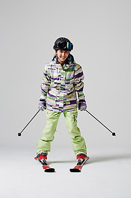 포토 JPG 스튜디오촬영 전신 계절 여자 대학생 겨울 모션 스키 겨울스포츠 고글 실내 한명 미소 들기 사람 동양인 20대 성인 앞모습 활발 한국인 승차 헬멧 즐거움 스키복 열정 폴 쓴 여자만 여자한명만 성인여자만 청년만 청년여자만 성인한명만 청년여자한명만 성인여자한명만 성인만 국내포토 1 학생 옷 감정 스포츠 뷰포인트 컨셉 표정 인종 청년 내부 보호장비 스키용품 파일형식