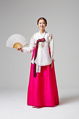 포토 JPG 스튜디오촬영 전신 한국전통 여자 대학생 모션 실내 한명 서기 미소 들기 사람 동양인 20대 성인 앞모습 한국인 부채 우아함 전통의상 한복 여자만 여자한명만 성인여자만 청년만 청년여자만 성인한명만 청년여자한명만 성인여자한명만 성인만 국내포토 1 학생 전통 뷰포인트 컨셉 한국 표정 인종 청년 내부 파일형식