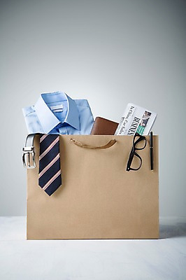 포토 JPG 스튜디오촬영 안경 백그라운드 셔츠 비즈니스 넥타이 사람없음 종이봉투 만년필 벨트 신문 오브젝트 국내포토 잡화 상의 봉투 실내 간행물 펜 뉴스 파일형식