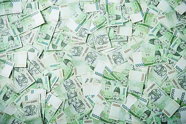 포토 JPG 스튜디오촬영 배경화면 백그라운드 지폐 돈 비즈니스 사람없음 금융 경제 원화 만원 오브젝트 국내포토 실내 재산 파일형식