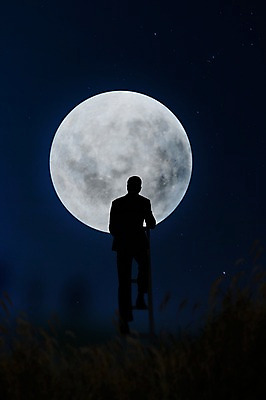 JPG 편집 편집이미지 남자 실루엣 별 사다리 밤하늘 한명 사람 성인 야외 뒷모습 빛 보름달 달 야간 오르기 합성 디지털아트 남자만 남자한명만 성인남자만 성인만 편집실사 자연요소 1 뷰포인트 모션 하늘 촬영기법 도구 CG 파일형식