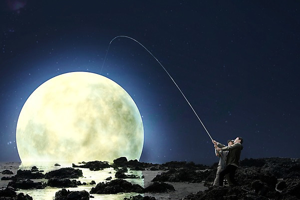 JPG 편집 편집이미지 남자 별 바다 밤하늘 낚시 들기 사람 동양인 성인 야외 두명 한국인 보름달 달 돌_바위 바위 낚싯대 야간 합성 디지털아트 남자만 성인남자만 성인만 편집실사 자연요소 모션 하늘 레저 인종 낚시용품 CG 파일형식