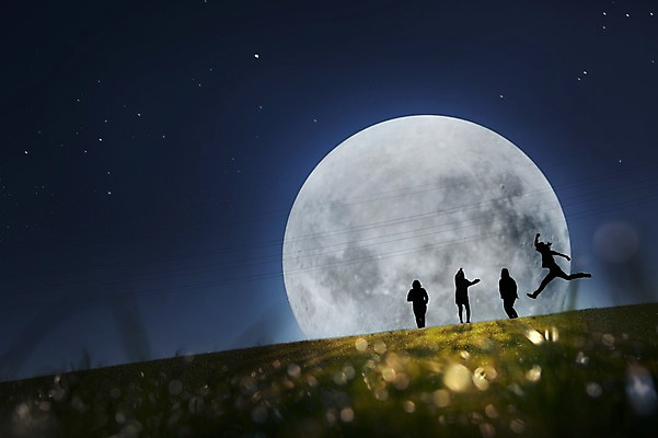 JPG 편집 편집이미지 실루엣 별 포즈 모션 밤하늘 사람 여러명 야외 점프 보름달 달 야간 합성 디지털아트 편집실사 자연요소 다수 하늘 촬영기법 CG 파일형식