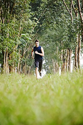포토 JPG 주간 전신 서양인 외국인 해외기획촬영 공원 남자 모션 2014년태국 한명 사람 성인 야외 앞모습 30대 운동복 달리기 운동 풀 목표 열정 성인남자한명만 장년만 장년남자만 장년남자한명만 국내포토 자연요소 식물 1 옷 공공시설 감정 뷰포인트 컨셉 건강 인종 장년 남자만 남자한명만 성인남자만 성인만 파일형식