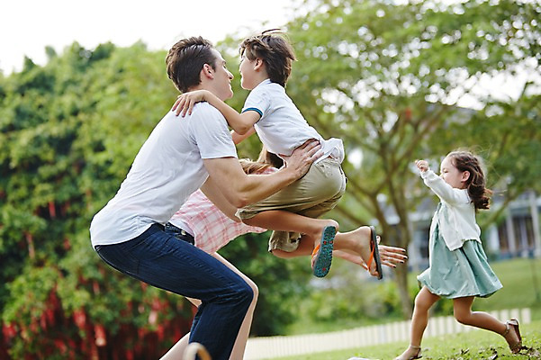 포토 JPG 주간 전신 서양인 외국인 백인 해외기획촬영 공원 여자 남자 딸 아들 어린이 가족 모션 엄마 2014년태국 사람 여러명 성인 야외 옆모습 30대 달리기 점프 화목 캠핑 아빠 즐거움 국내포토 자연요소 공공시설 감정 뷰포인트 다수 컨셉 관계 레저 인종 장년 파일형식