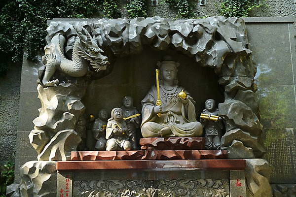 포토 JPG 주간 전통 해외풍경 아시아 종교 조각 일본문화 종교시설 석조 풍경 사람없음 야외 조형물 조각상 일본 용 사찰 사원 불상 일본전통 제단 조각_조소 국내포토 자연요소 동양문화 해외 나라 외국문화 불교 비즈니스 종교건축 미술 시설 조소 파일형식