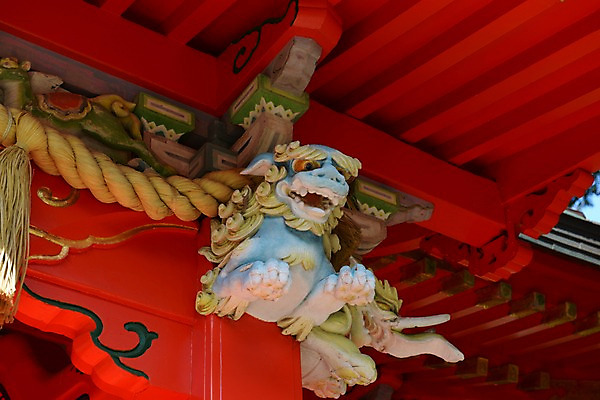 포토 JPG 주간 전통 해외풍경 건축물 건축 아시아 종교 밧줄 고건축 일본문화 종교시설 풍경 사람없음 야외 장식 일본 동양건축 용 사찰 사원 일본전통 처마 일본건축 국내포토 자연요소 동양문화 해외 나라 줄 외국문화 비즈니스 종교건축 시설 파일형식 동양