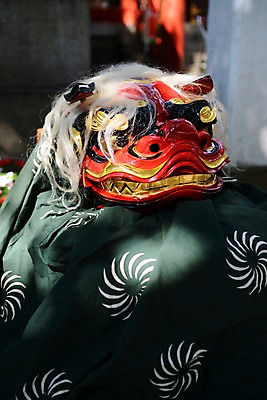 포토 JPG 주간 전통 일본문화 전통소품 가면 풍경 사람없음 야외 일본 전통놀이 탈 일본전통 사자춤 사자탈 국내포토 자연요소 동양문화 아시아 외국문화 놀이 춤 오브젝트 파일형식