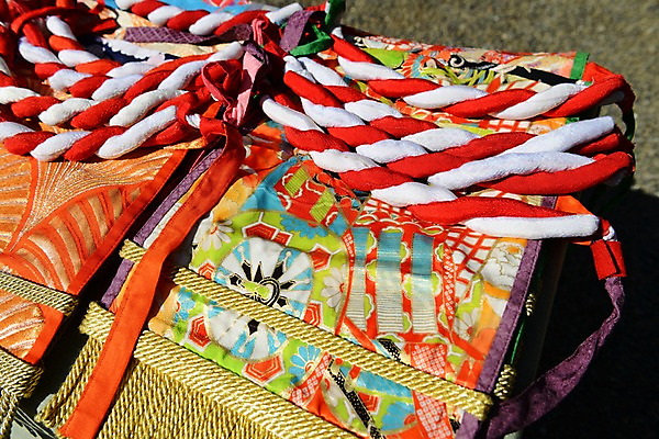 포토 JPG 주간 전통 옷 일본문화 전통소품 풍경 사람없음 야외 장식 일본 전통의상 오브젝트 일본전통 스모 국내포토 자연요소 동양문화 아시아 외국문화 파일형식