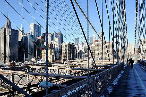 포토 JPG 주간 해외풍경 건축물 하늘 아메리카 사람 풍경 빌딩 야외 도시풍경 고층빌딩 미국 원근감 도시 보행자 뉴욕 가교 브루클린 국내포토 자연요소 해외 건축 뷰포인트 북아메리카 건물 대륙 파일형식