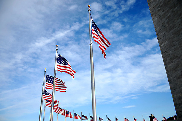 포토 JPG 주간 구름 해외풍경 하늘 아메리카 풍경 사람없음 야외 도시풍경 미국 깃발 도시 성조기 국기 워싱턴 국내포토 자연요소 해외 북아메리카 대륙 파일형식