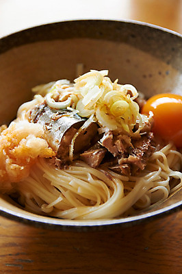 포토 JPG 그릇 음식 어류 근접촬영 사람없음 아웃포커스 계란 면류 면 우동 파 일본음식 국내포토 식기 뷰포인트 채소 촬영기법 알 수중동물 파일형식