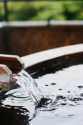 포토 JPG 주간 풍경 사람없음 야외 아웃포커스 물 일본 흐름 약수물 약수터 국내포토 자연요소 아시아 컨셉 촬영기법 파일형식