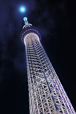 포토 JPG 해외풍경 건축물 현대건축 로우앵글 야경 하늘 빌딩 사람없음 야외 빛 도시풍경 탑 일본 도시 도쿄 스카이트리 국내포토 해외 건축 아시아 뷰포인트 풍경 건물 야간 파일형식 풍경_경치