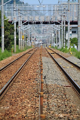 포토 JPG 주간 시설물 교통 교통시설 풍경 사람없음 야외 기찻길 원근감 철도의날 국내포토 자연요소 건축물 뷰포인트 시설 파일형식 법정기념일