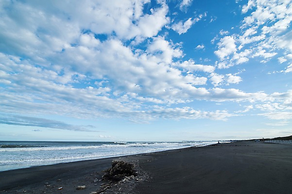 포토 JPG 주간 구름 바다 자연 하늘 풍경 해변 사람없음 야외 모래사장 맑음 국내포토 자연요소 날씨 생태계 파일형식