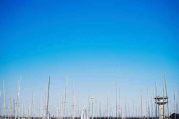 포토 JPG 주간 바다 하늘 등대 풍경 사람없음 야외 항구 맑음 돛 선박 국내포토 자연요소 수상교통 교통시설 날씨 파일형식