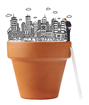 전신 편집 편집이미지 응시 남자 화분 백그라운드 비즈니스 사다리 포토일러 사람모양 한명 서기 사람 건물 뒷모습 비즈니스맨 디지털합성 뒷짐 합성 남자만 남자한명만 이미지편집 AI파일 모양 1 건축물 시선 뷰포인트 모션 도구 직장인 파일형식 벡터