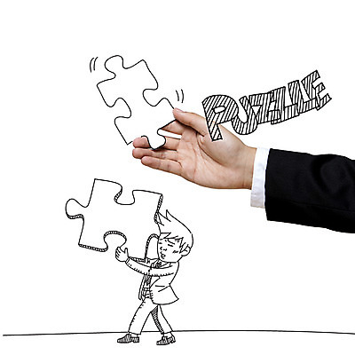 전신 편집 편집이미지 손 남자 백그라운드 비즈니스 포토일러 서기 들기 사람 정장 손짓 두명 옆모습 신체부위 비즈니스맨 퍼즐 디지털합성 합성 무거움 힘듦 이미지편집 AI파일 옷 뷰포인트 컨셉 모션 직장인 무게 파일형식 벡터