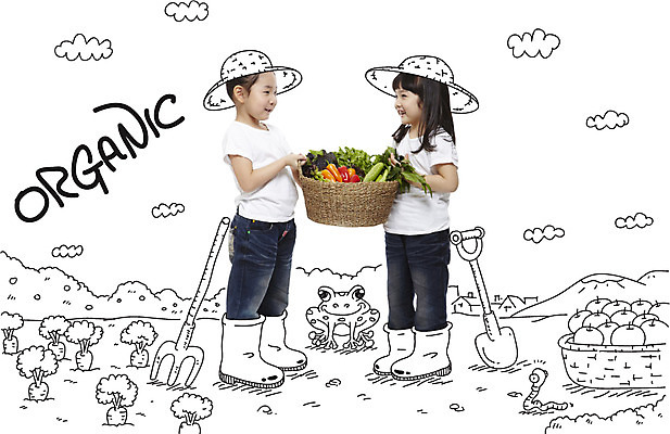 전신 구름 편집 편집이미지 여자 어린이 백그라운드 채소 포토일러 건강 개구리 서기 들기 사람 동양인 소녀 두명 옆모습 친구 농장 바구니 당근 한국인 사과 삽 디지털합성 유기농 합성 여자만 어린이만 소녀만 이미지편집 AI파일 자연요소 웰빙 뷰포인트 농업 과일 관계 모션 뿌리채소 양서류 인종 파일형식 벡터