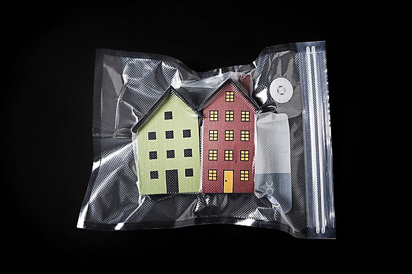 포토 JPG 스튜디오촬영 부동산 비닐봉투 주택 실내 사람없음 경제 모형 오브젝트 국내포토 봉투 내부 건물 재산 파일형식