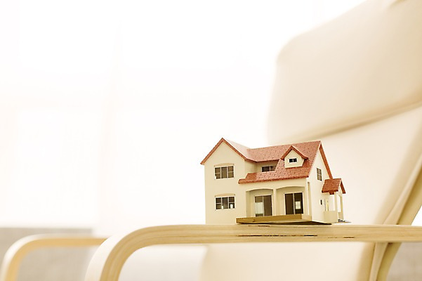 포토 JPG 스튜디오촬영 의자 부동산 주택 실내 사람없음 경제 모형 오브젝트 월세 전세 국내포토 가구 내부 건물 재산 파일형식