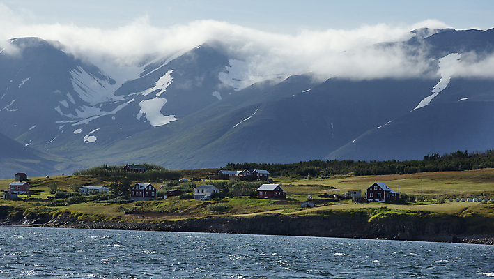 포토 JPG 해외이미지 전통 외관 유럽 문화 바다 여행 자연 산 주택 아이슬란드 풍경 사람없음 야외 건물 여름 침묵 도시 시골집 장면 북쪽 해외202004 해외포토 건축물 계절 나라 소리 방향 생태계 파일형식 이미지허브