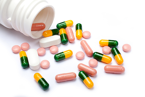 포토 JPG 해외이미지 백그라운드 컨셉 건강 식이요법 사람없음 치료 알약 약 흰색 실험실 컨테이너 약국 예방 테라피 조제 보충 고립 돌봄 영양소 항생제 해외202004 해외포토 산업 컬러 의학 모션 실험 뷰티 만들기 파일형식 이미지허브