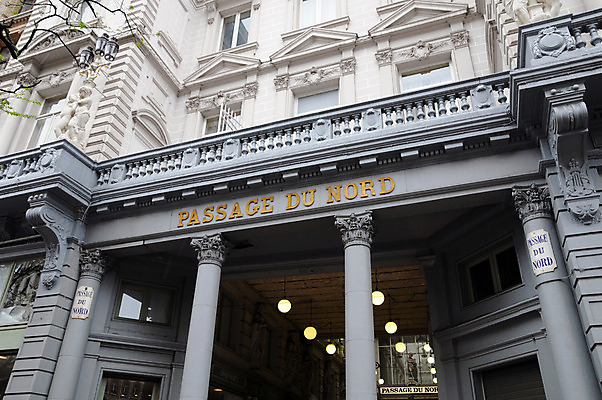 포토 JPG 해외이미지 건축양식 사람없음 건물 관광지 역사 그림 벨기에 브뤼셀 옛날 해외202004 해외포토 건축물 건축 여행 서유럽 파일형식 이미지허브